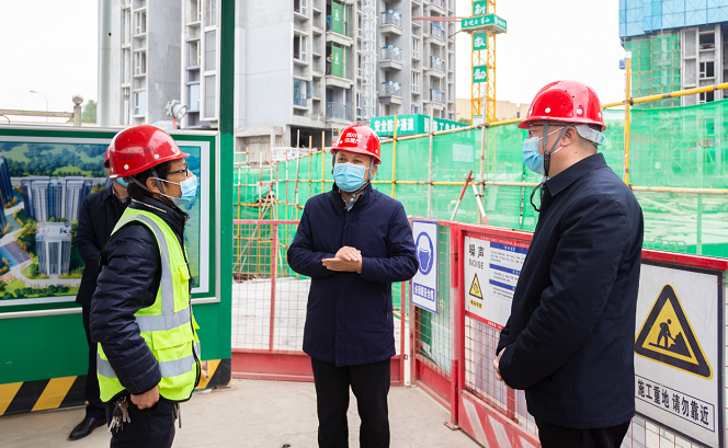 住房城乡建设厅党组书记、厅长何树平带队到成都市暗访检查建筑工地疫情防控和安全生产工作